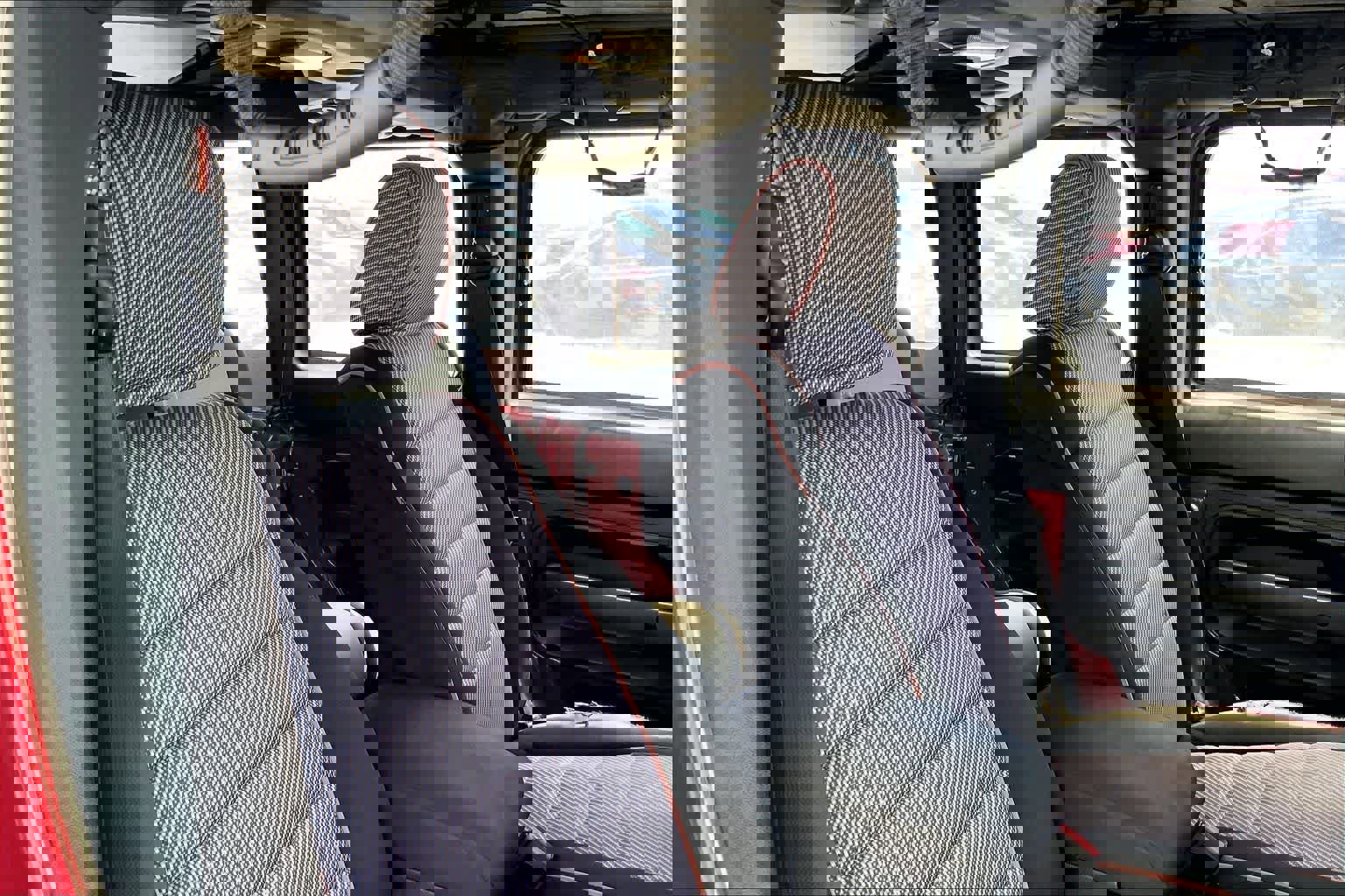 Used 2012 Jeep Wrangler Unlimited Sport w/ Connectivity Group AWD/4WD image 13