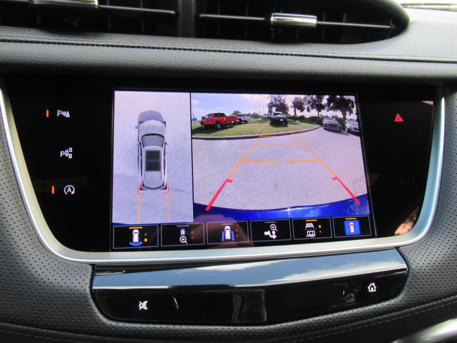 New 2026 Cadillac XT5 Sportv w/ LPO, Floor Liner Package AWD/4WD image 28