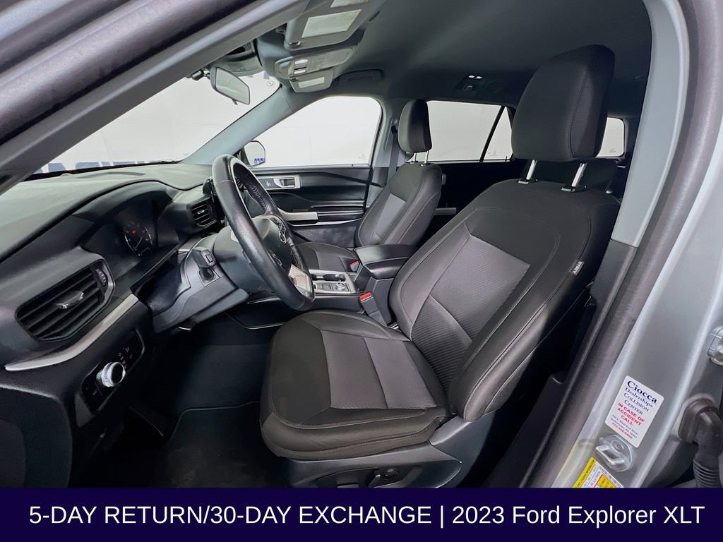 Used 2023 Ford Explorer XLT image 13