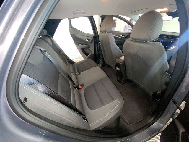 Used 2023 Chevrolet Bolt EUV LT FWD image 32