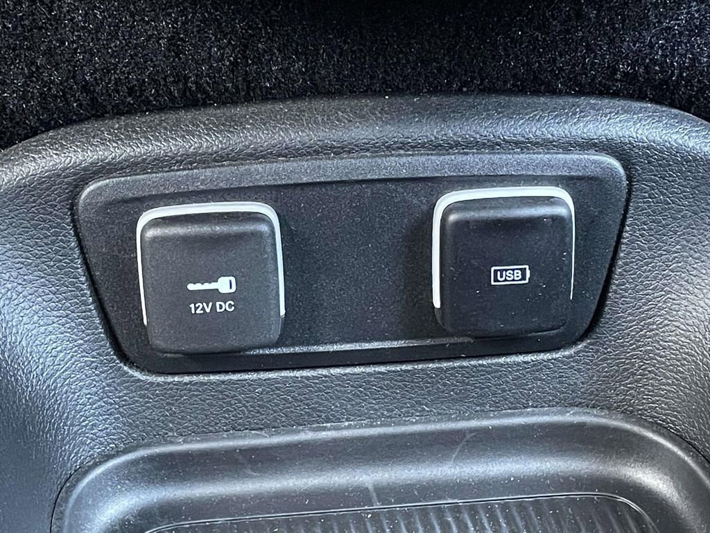 Used 2020 Chrysler Pacifica Touring-L Plus w/ Advanced Safetytec Group image 21