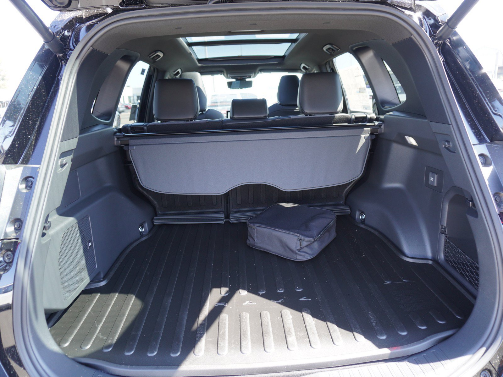 New 2026 Toyota RAV4 XSE w/ Panoramic Sun Roof Package AWD/4WD image 12