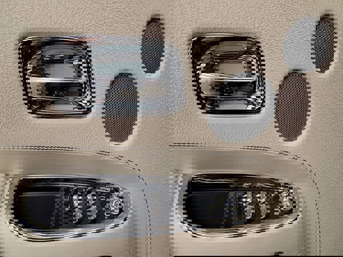 Used 2011 Rolls-Royce Ghost image 17