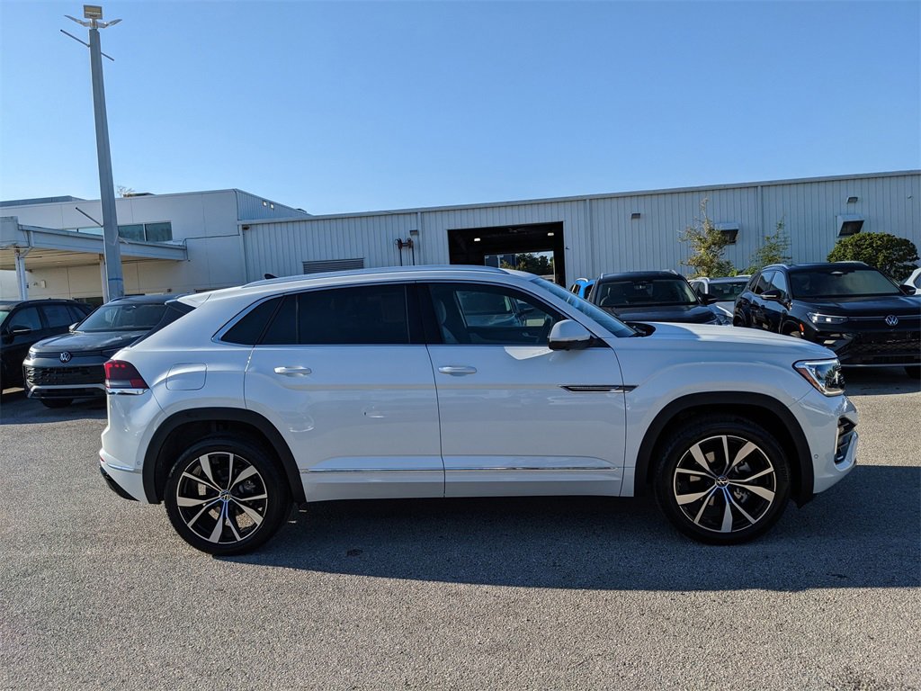 New 2026 Volkswagen Atlas Cross Sport SEL Premium R-Line image 9