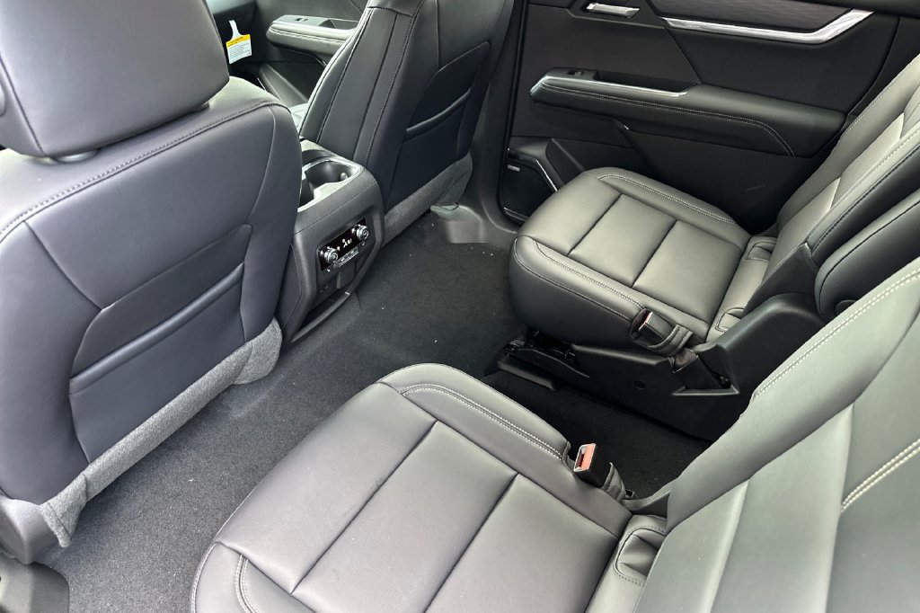 New 2026 GMC Acadia Elevation w/ Super Cruise Package AWD/4WD image 14