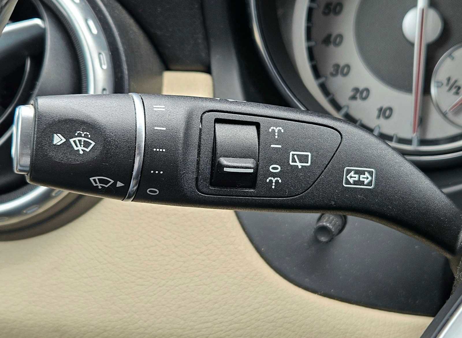 Used 2015 Mercedes-Benz GLA 250 image 21