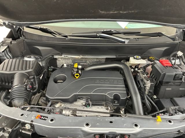 Used 2025 Chevrolet Equinox LT w/ Safety and Technology Package image 11