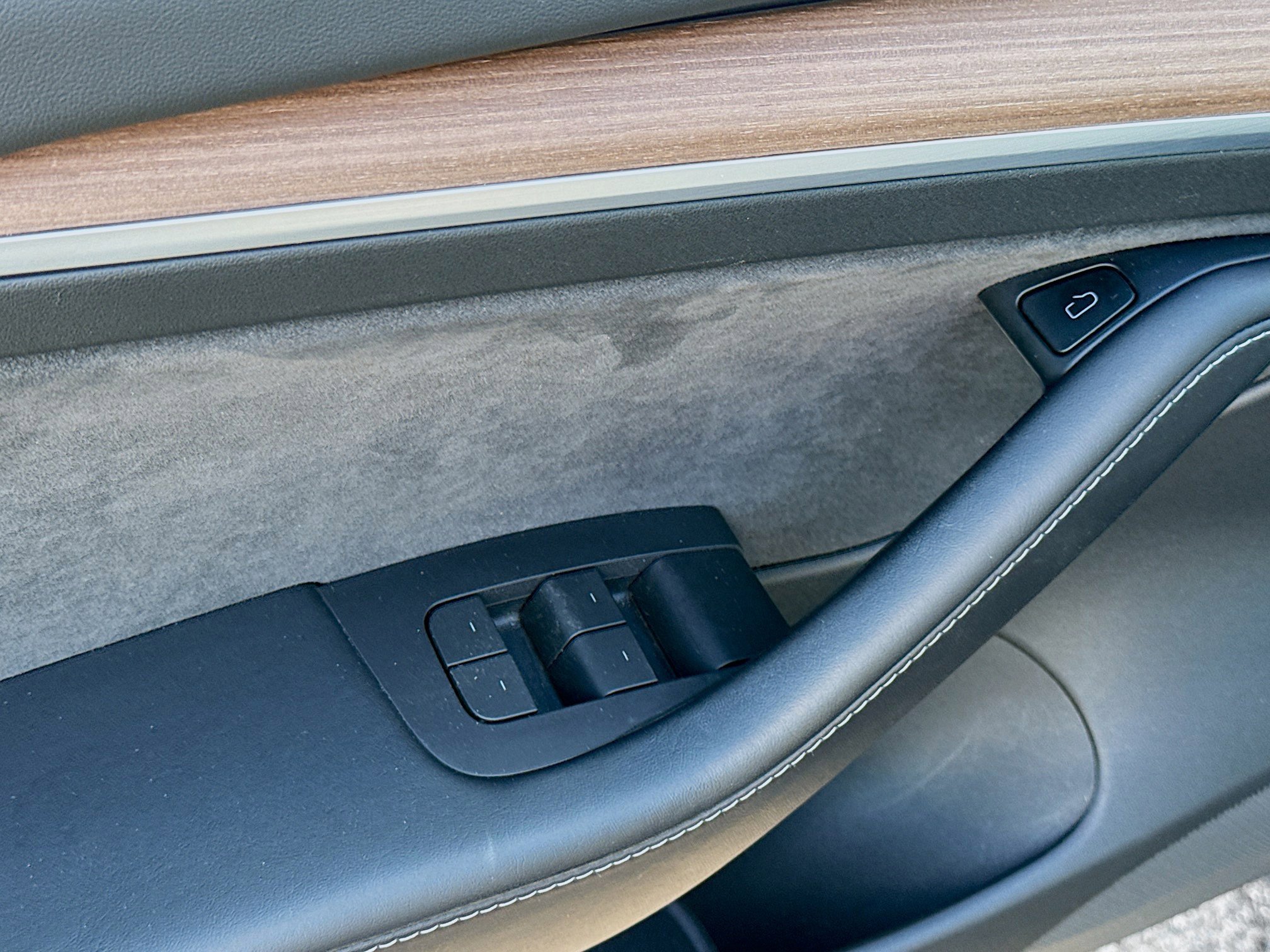 Used 2021 Tesla Model 3 Standard Range Plus image 22