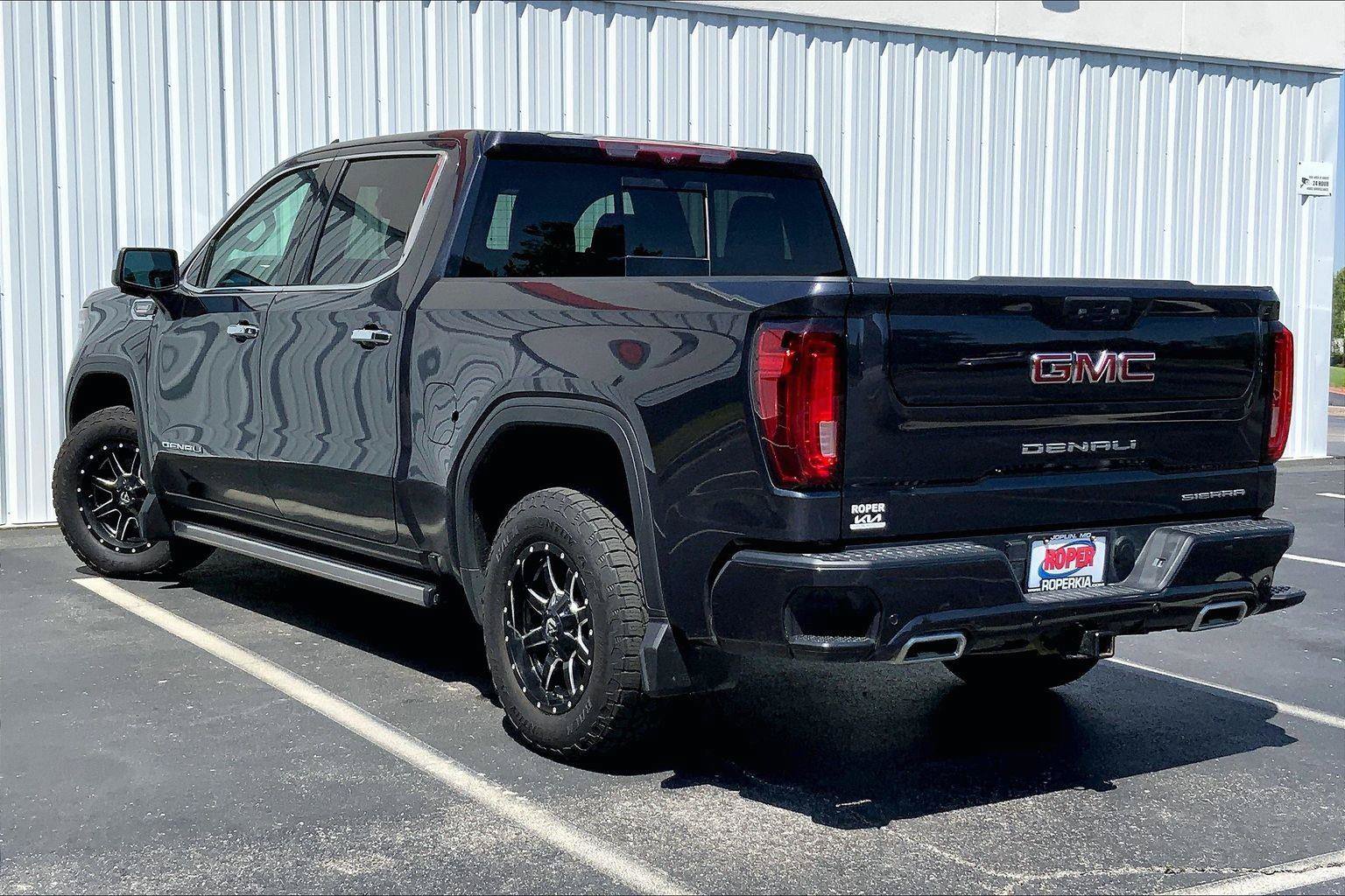 Used 2024 GMC Sierra 1500 Denali AWD/4WD image 10