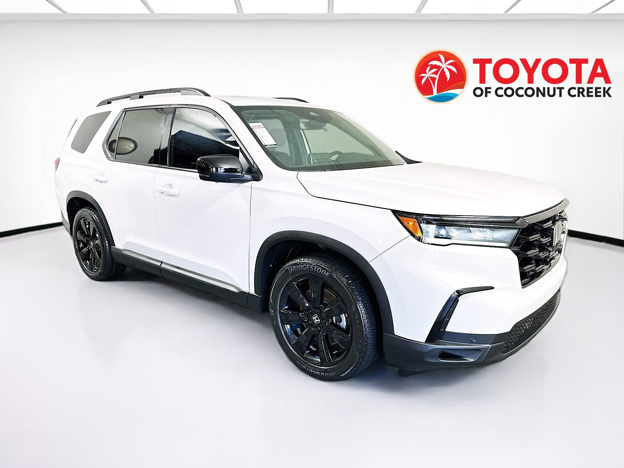 Used 2025 Honda Pilot Black Edition image 1