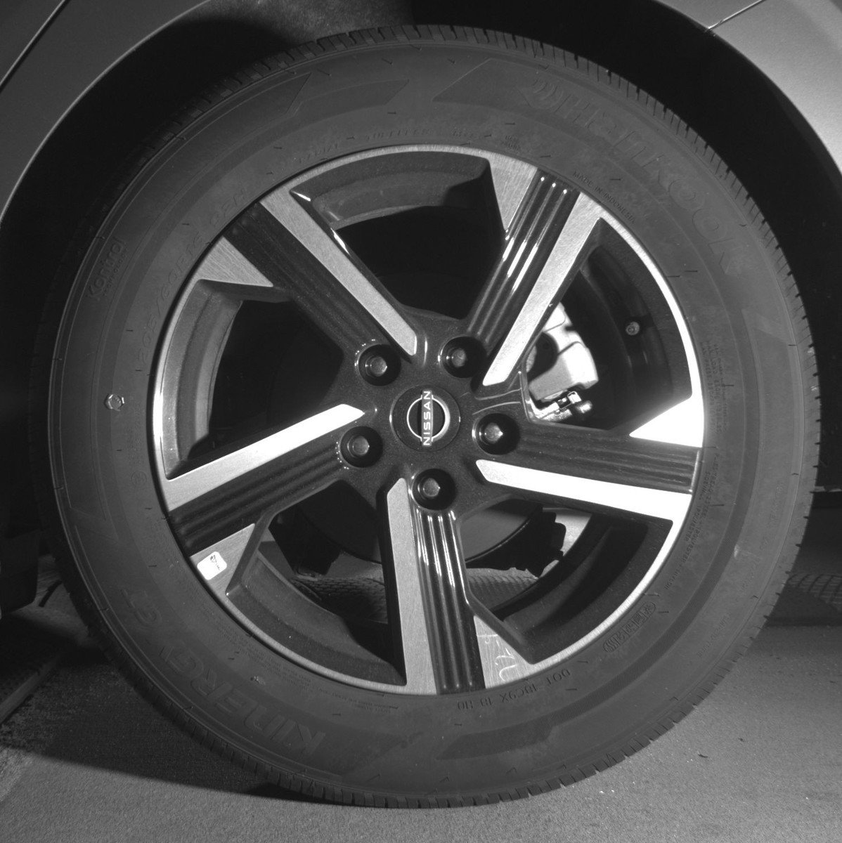 Used 2025 Nissan Sentra SV image 14