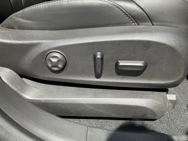 Used 2020 Buick Envision Premium w/ Driver Confidence Package AWD/4WD image 22