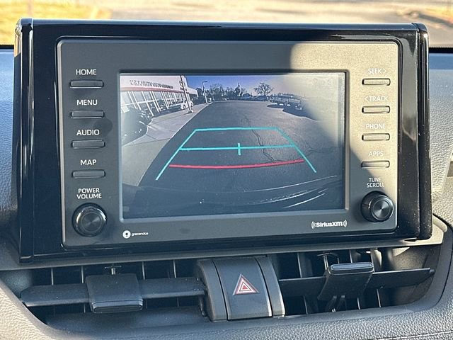 Used 2022 Toyota RAV4 LE image 21