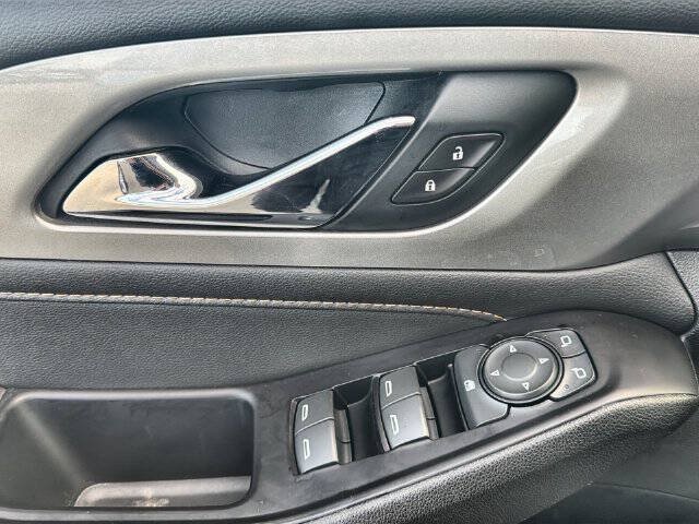 Used 2020 Chevrolet Traverse LS w/ LPO, Floor Liner Package FWD image 22