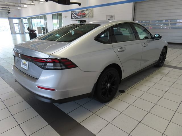 Certified 2025 Honda Accord SE image 13