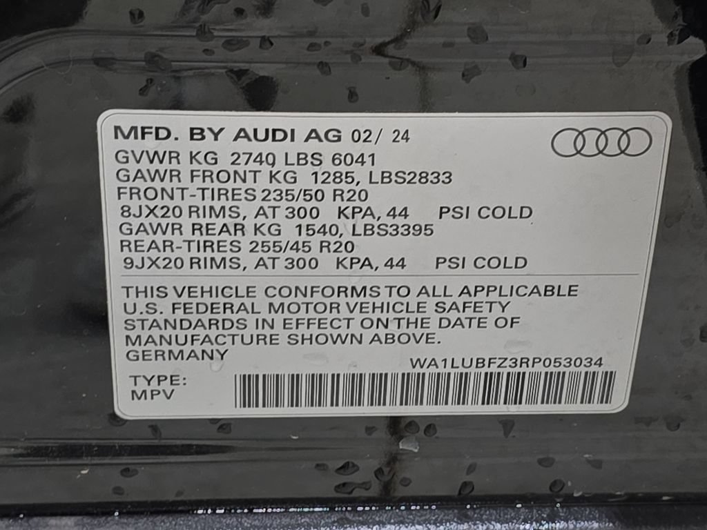 Used 2024 Audi Q4 e-tron Premium Plus w/ Premium Plus AWD/4WD image 38
