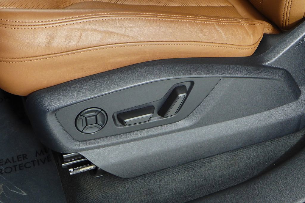 Used 2023 Audi Q7 2.0T Premium Plus w/ Premium Plus Package AWD/4WD image 23