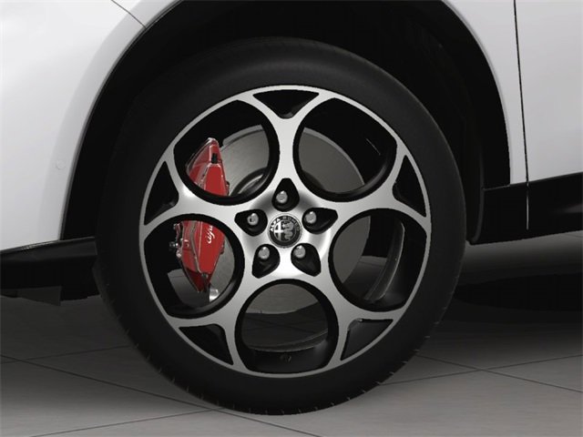 New 2025 Alfa Romeo Tonale w/ Premium Package image 11