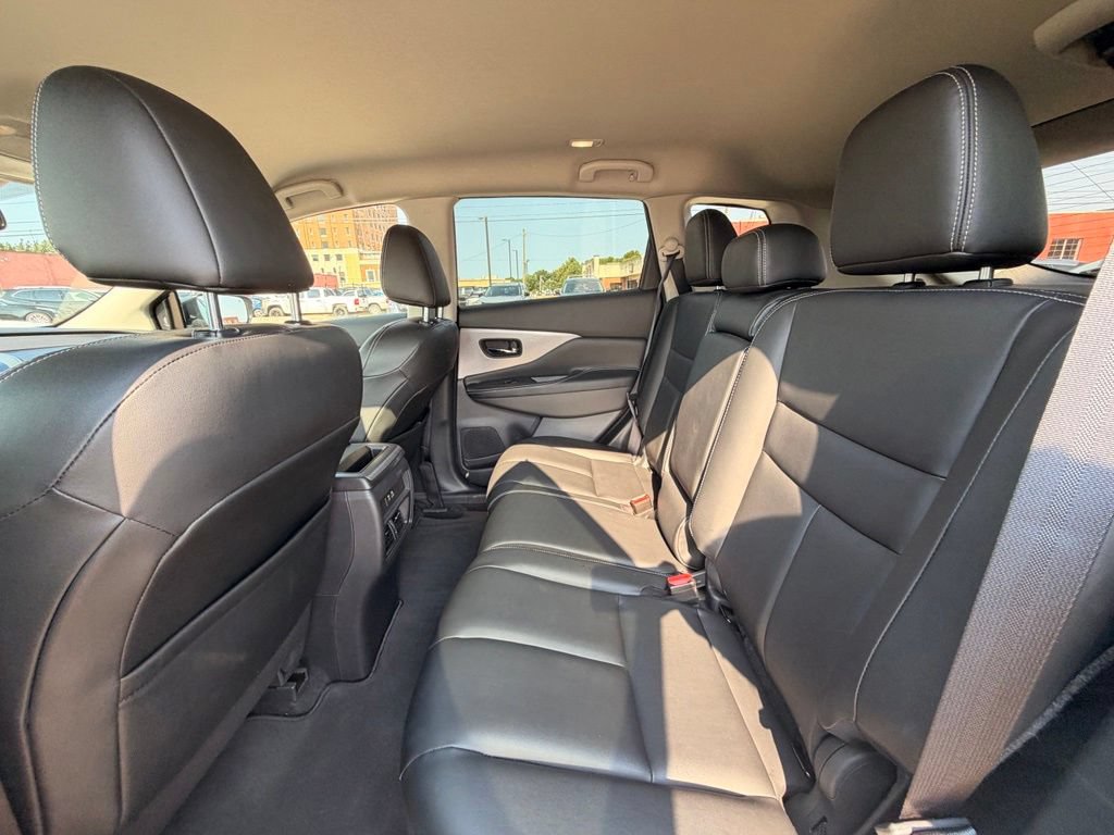 Certified 2024 Nissan Murano SV w/ SV Midnight Edition Package FWD image 16