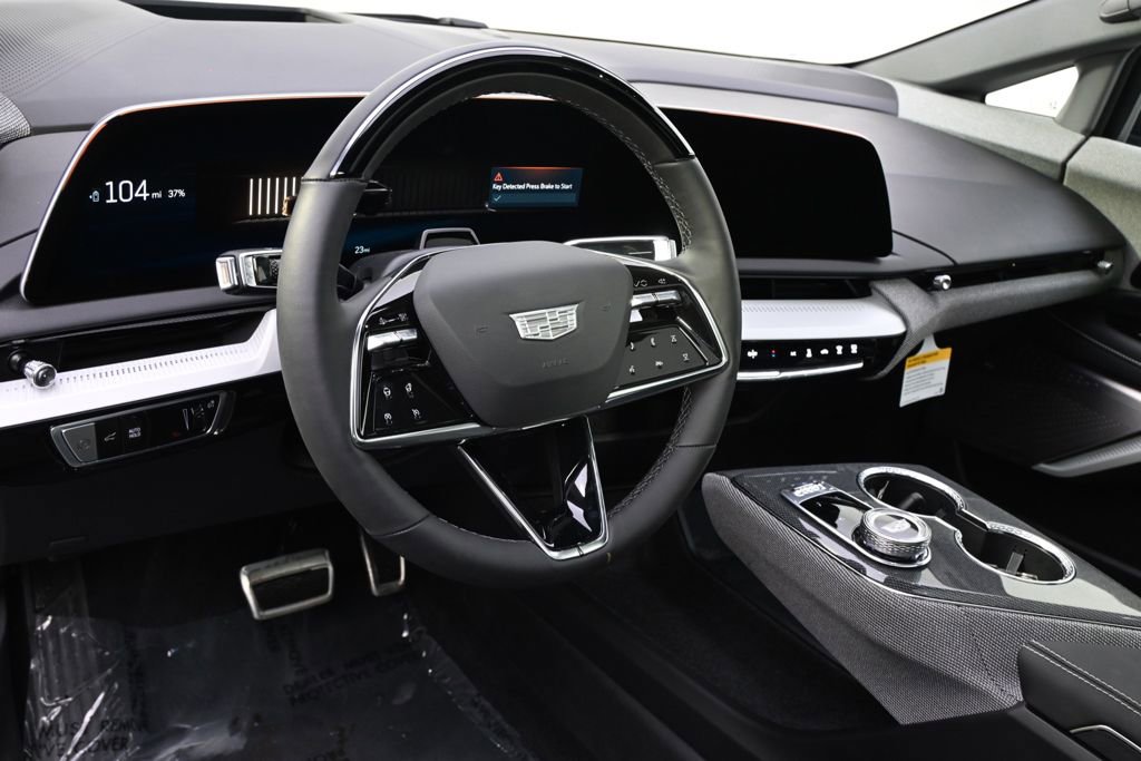 New 2026 Cadillac Optiq Sport 2 w/ LPO, Floor Liner Package AWD/4WD image 11