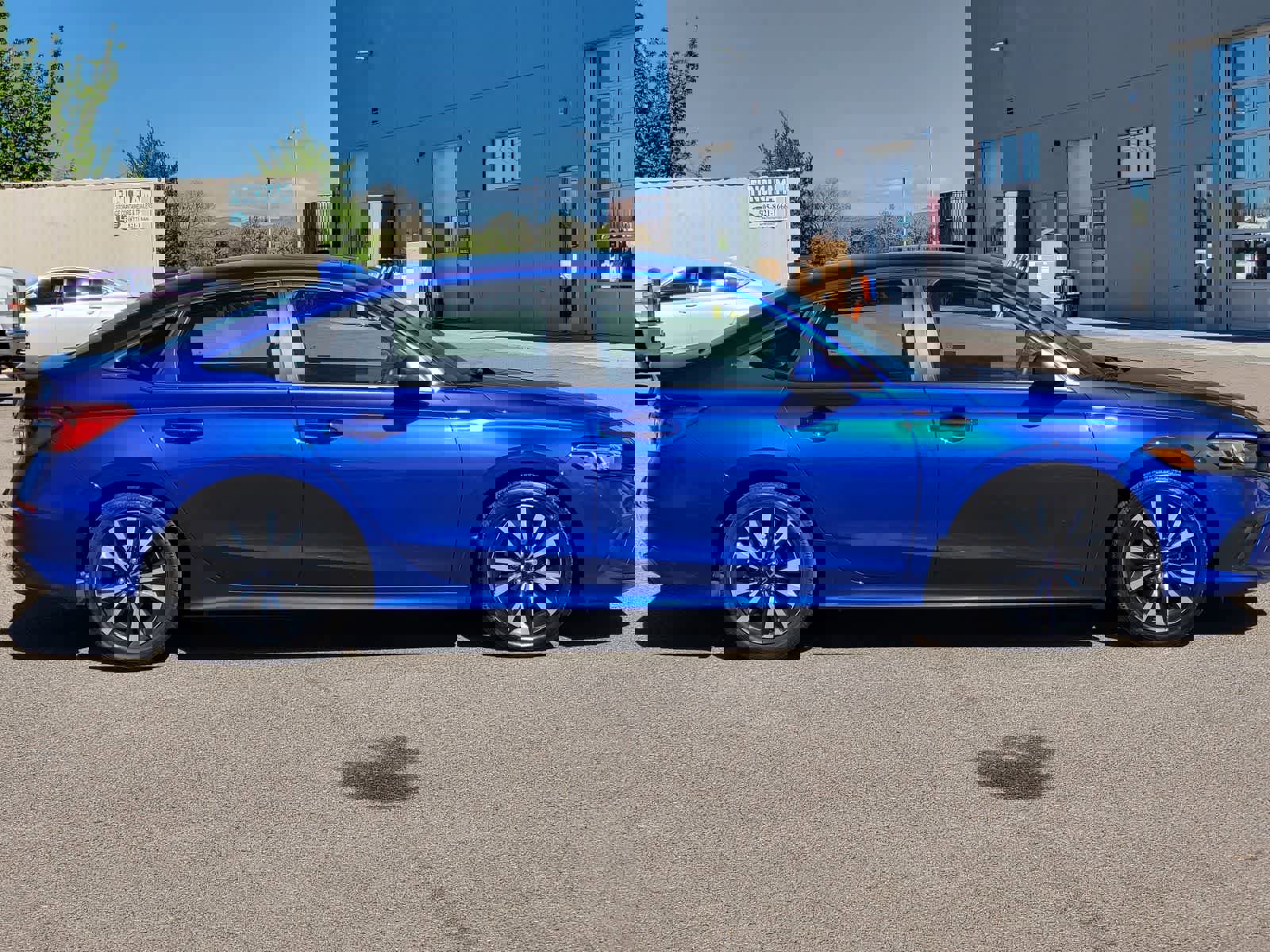 Used 2023 Honda Civic EX image 4