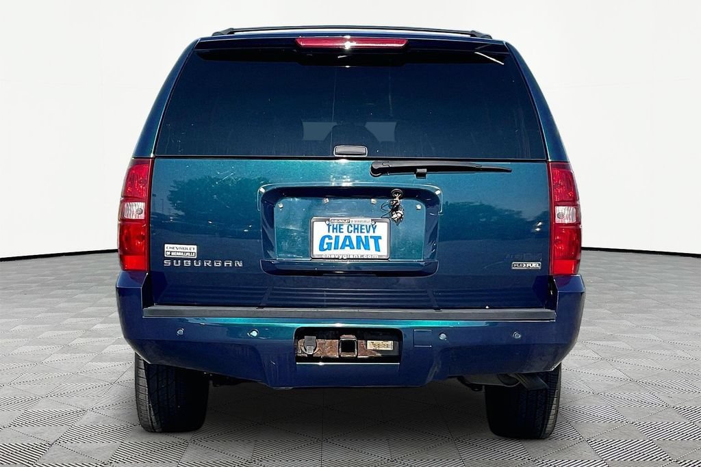 Used 2007 Chevrolet Suburban LT AWD/4WD image 5