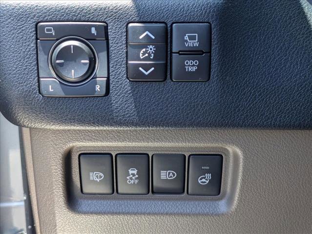 Used 2023 Lexus GX 460 Luxury w/ Accessory Package AWD/4WD image 11