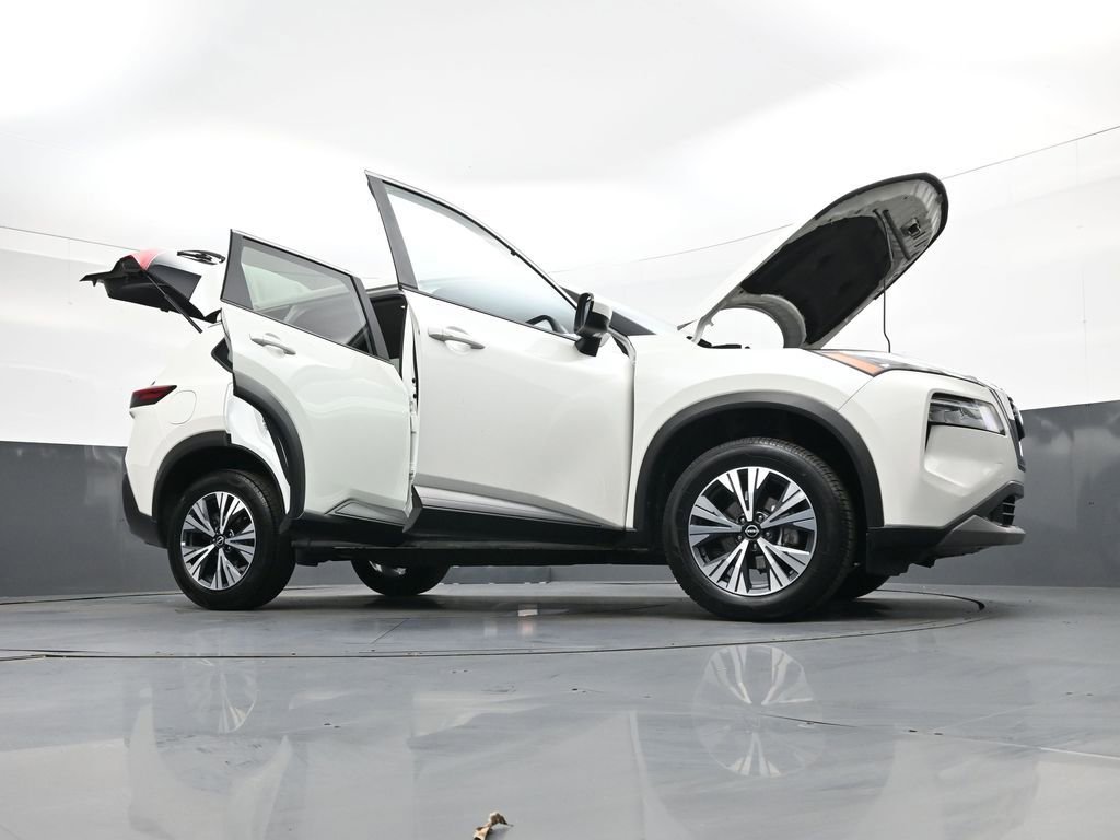 Used 2023 Nissan Rogue SV image 47