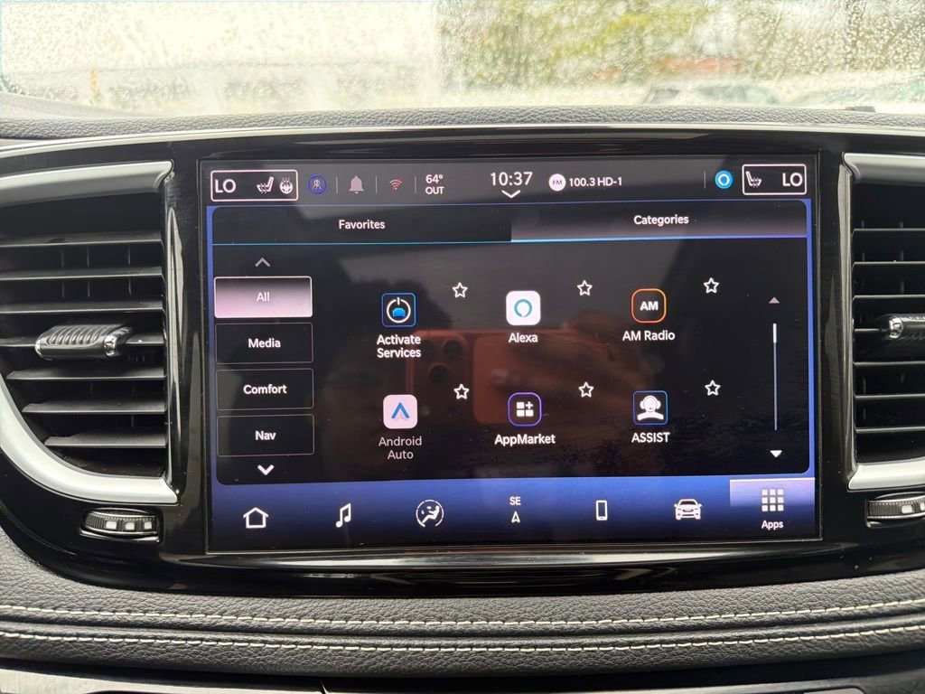 Used 2023 Chrysler Pacifica Limited FWD image 37