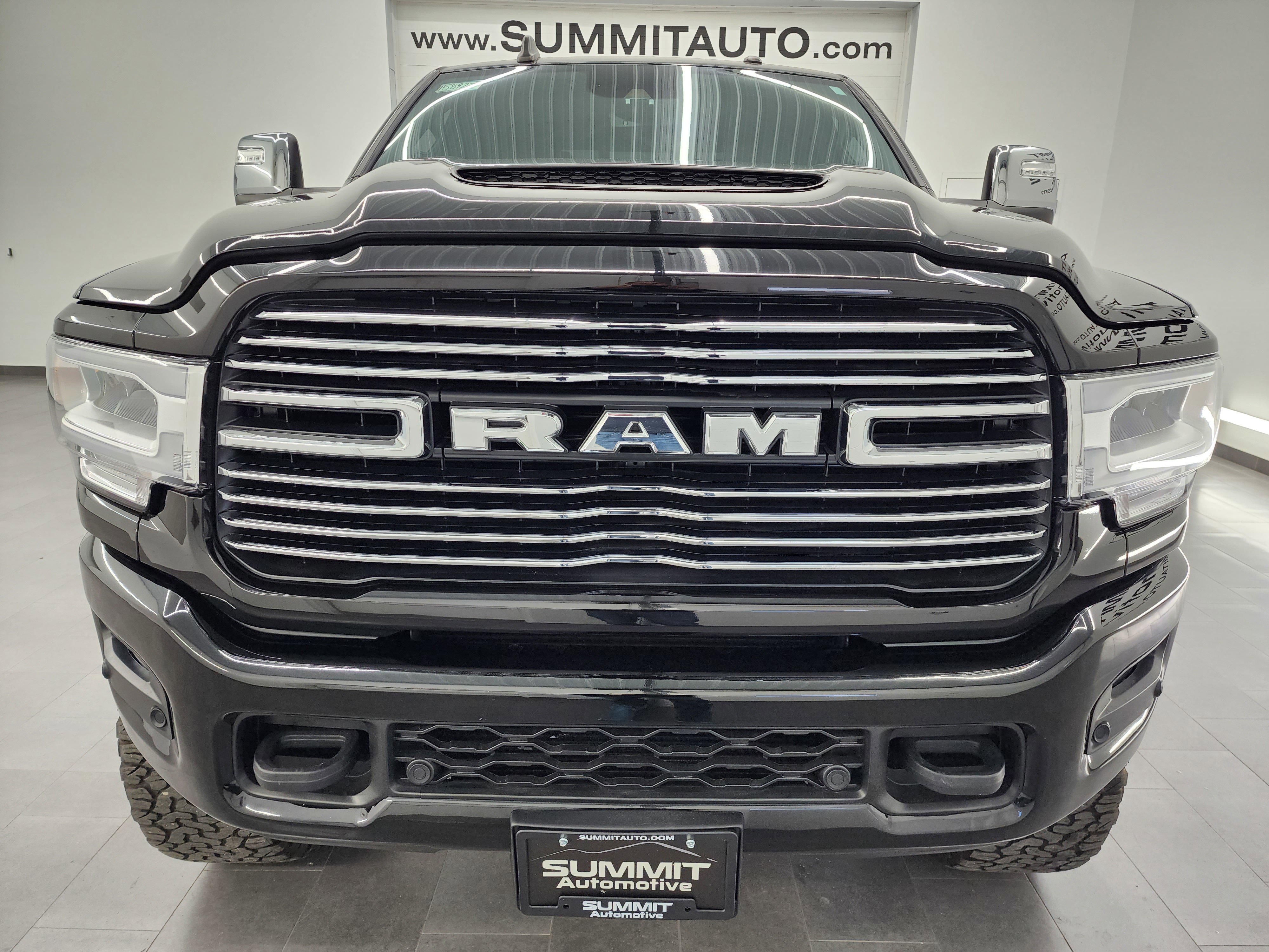 Used 2023 RAM 3500 Laramie image 22