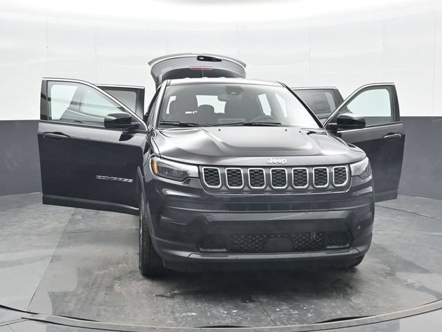 Used 2025 Jeep Compass Sport w/ Mopar Graphics Package AWD/4WD image 48