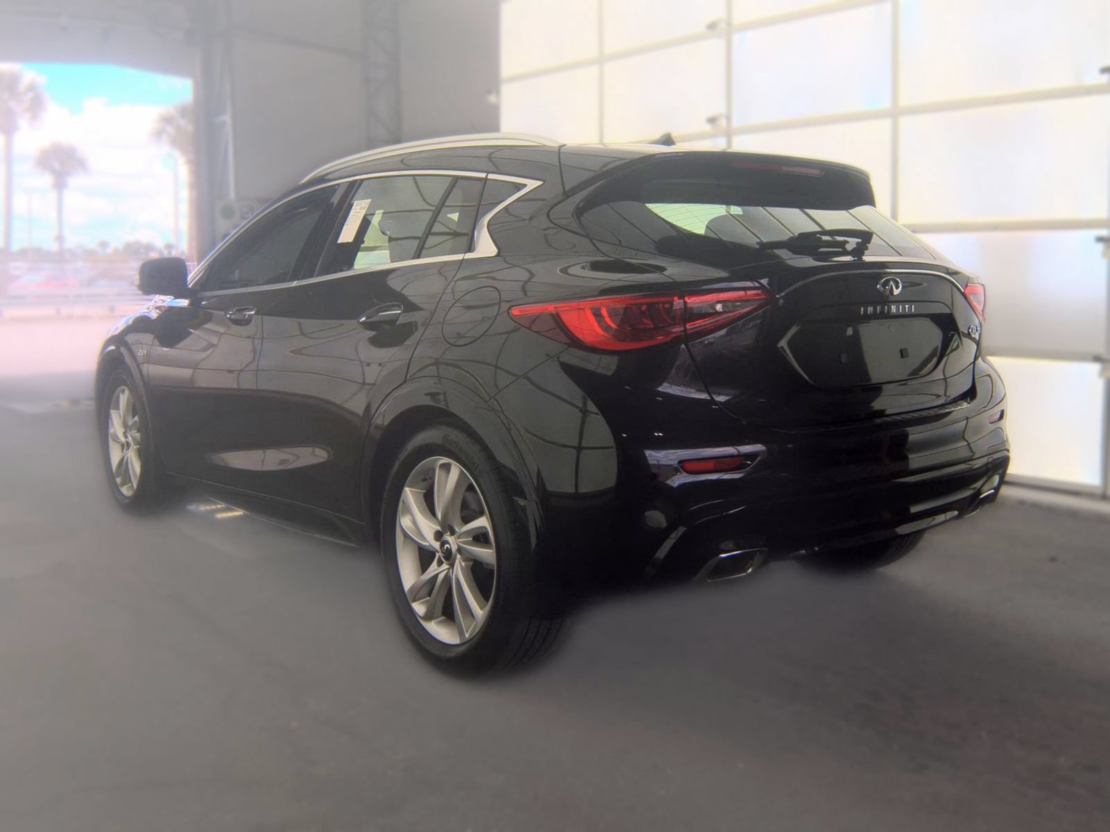 Used 2019 INFINITI QX30 w/ Cargo Package FWD image 2