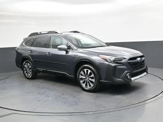 Used 2025 Subaru Outback Touring XT AWD/4WD image 2