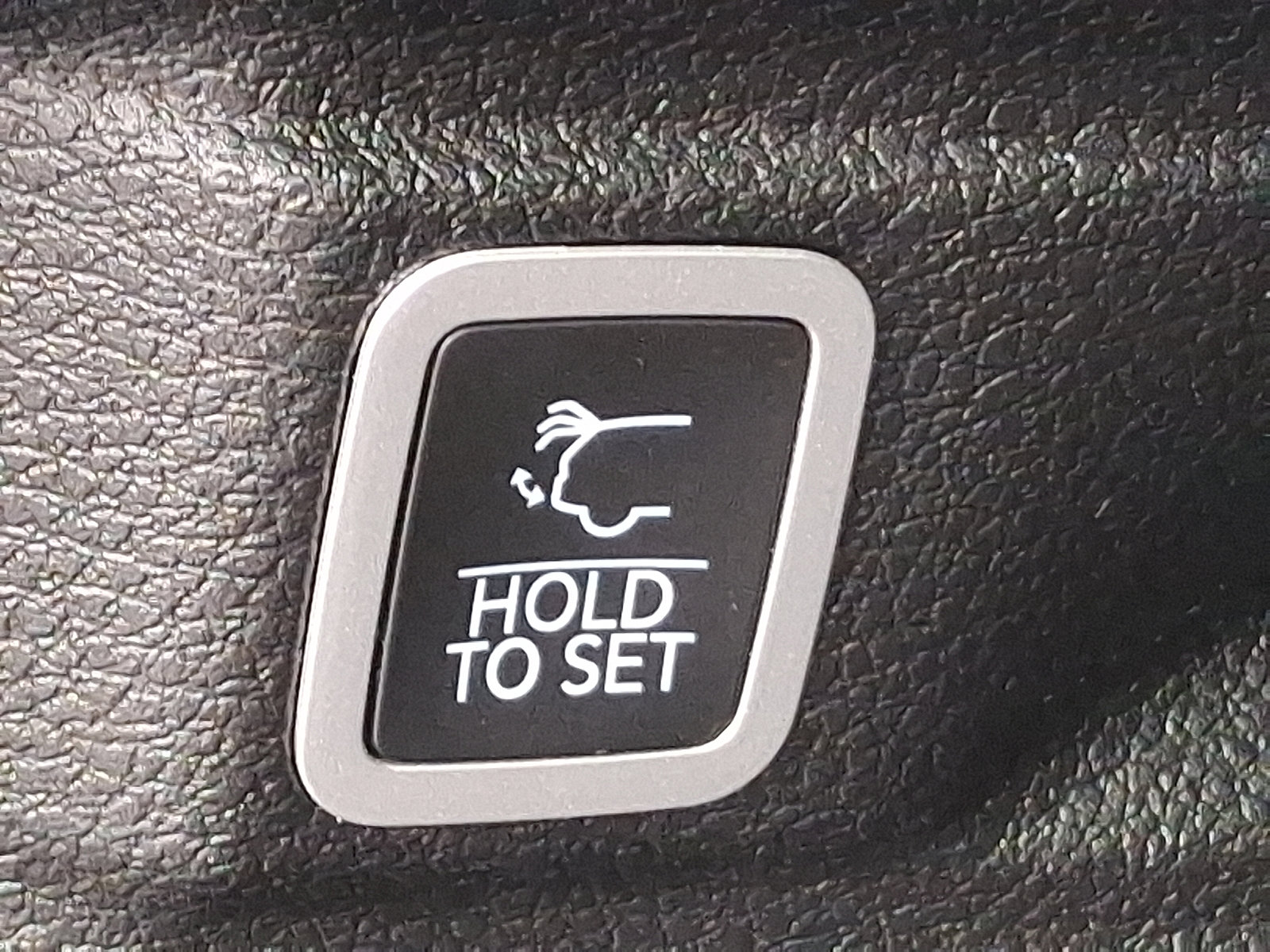 Certified 2022 Jeep Grand Cherokee L Laredo image 31