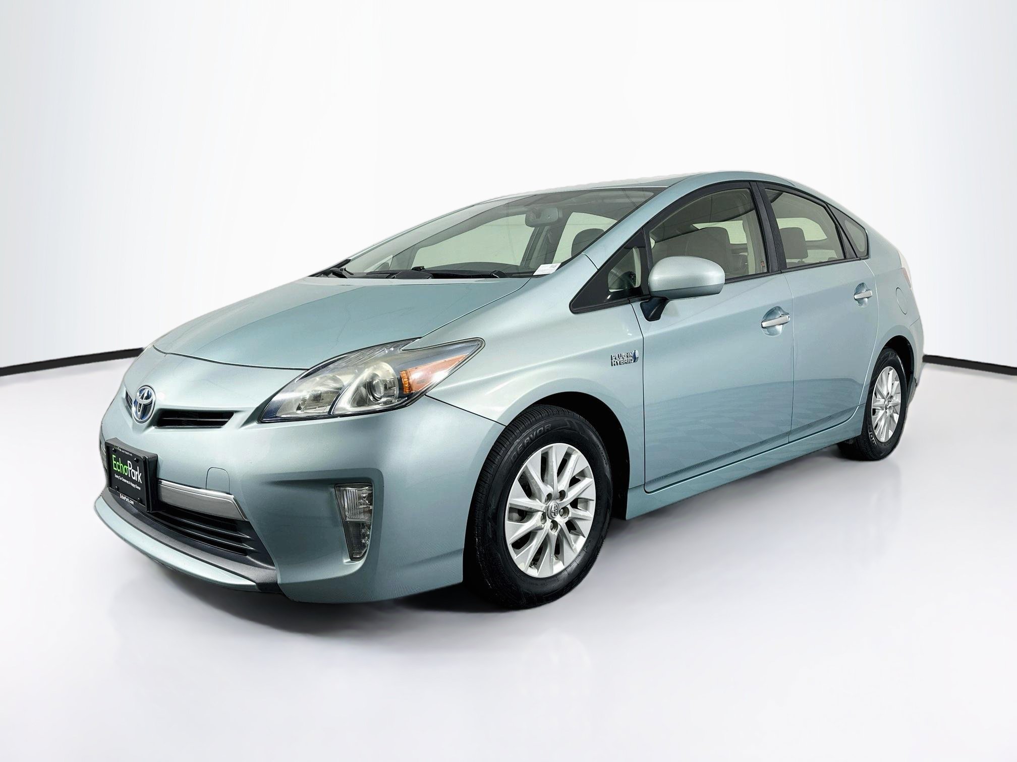 Used 2014 Toyota Prius Prime Advanced FWD image 3