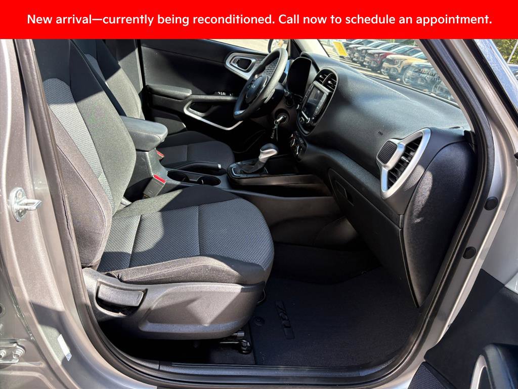 Certified 2022 Kia Soul LX w/ Technology Package FWD image 16