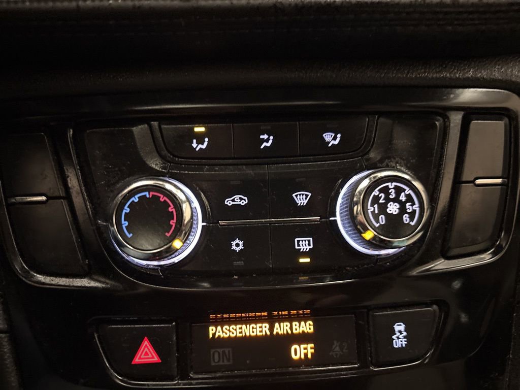 Used 2020 Buick Encore Preferred w/ Safety Package image 17