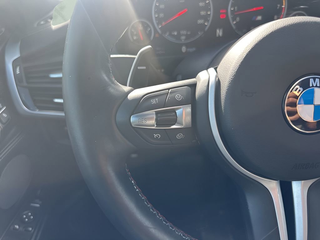 Used 2016 BMW X5 M image 16