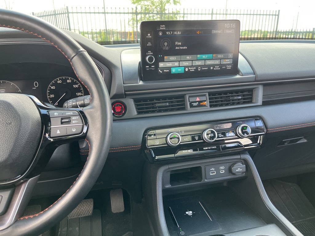 Certified 2023 Honda Pilot TrailSport image 20