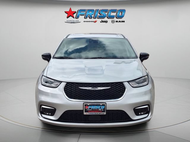 Certified 2024 Chrysler Pacifica Touring-L FWD image 2