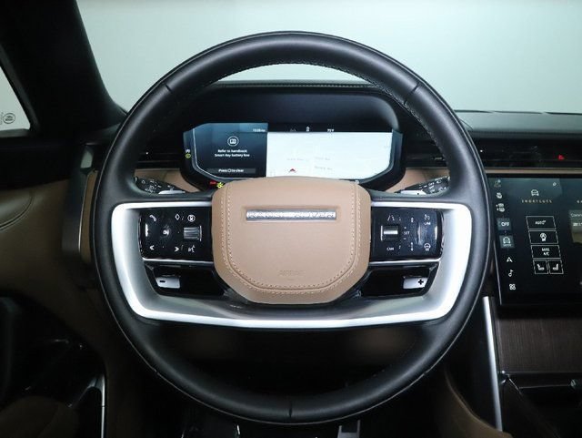 Used 2025 Land Rover Range Rover SE AWD/4WD image 20