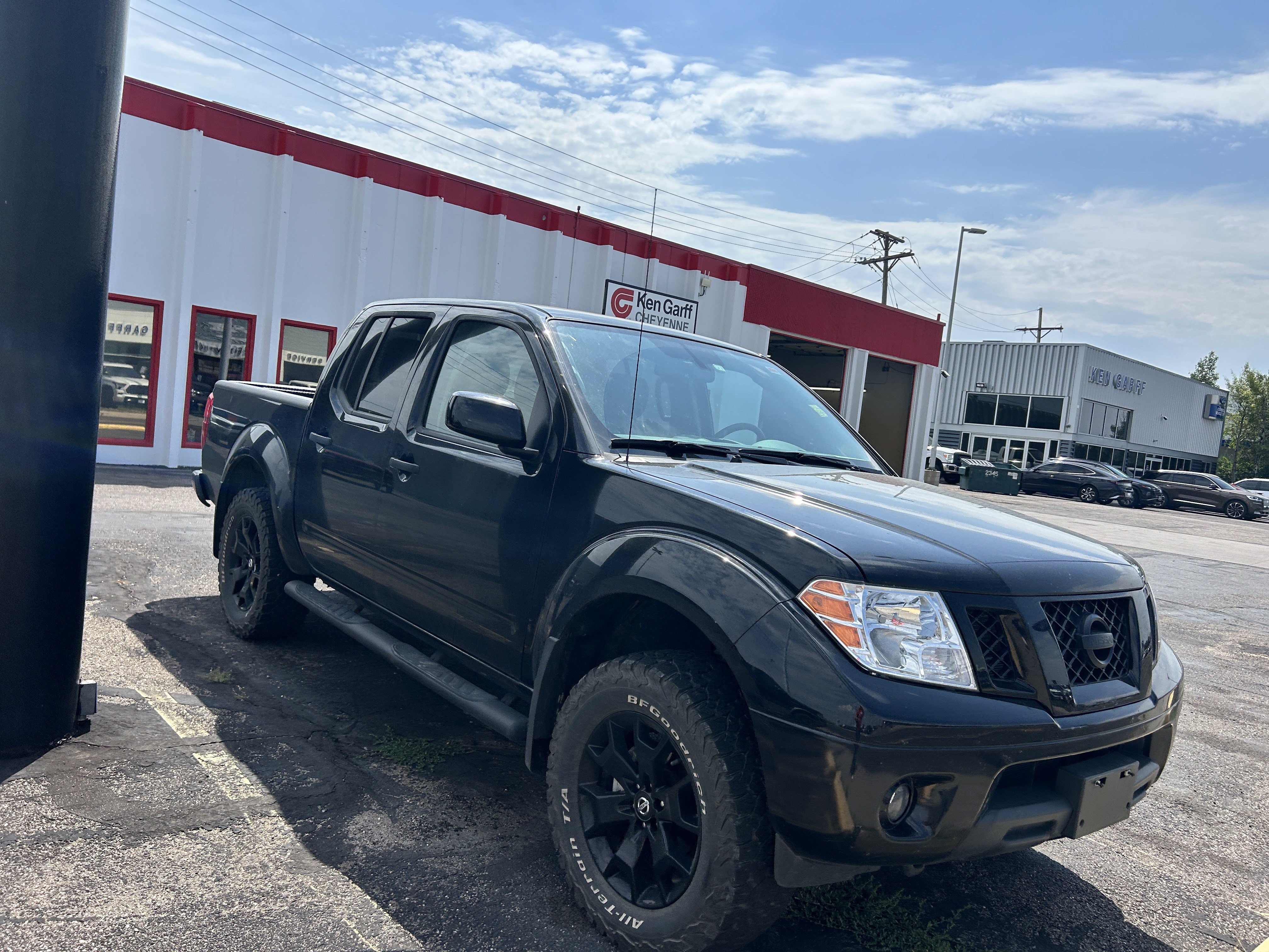 Used 2020 Nissan Frontier SV w/ Midnight Edition Floor Mats AWD/4WD image 7
