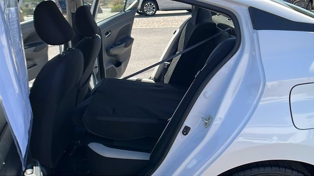 Used 2022 Nissan Versa SV FWD image 15