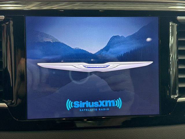 Used 2019 Chrysler Pacifica Touring-L Plus w/ Advanced Safetytec Group image 16