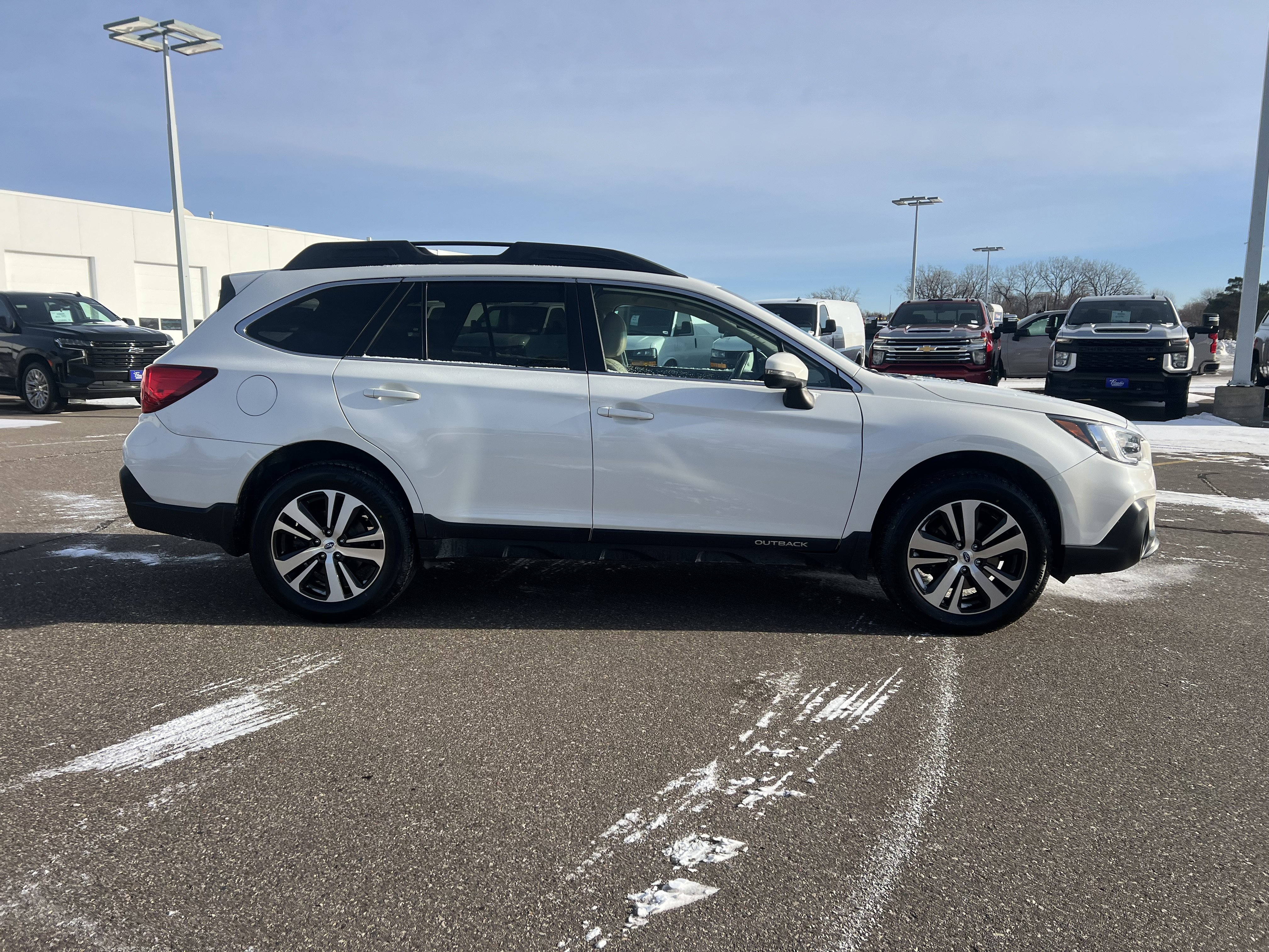 Used 2018 Subaru Outback 2.5i Limited image 8