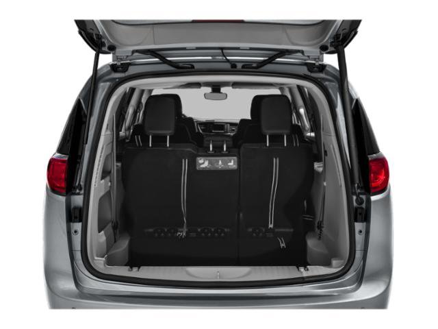 Certified 2020 Chrysler Pacifica Limited image 12