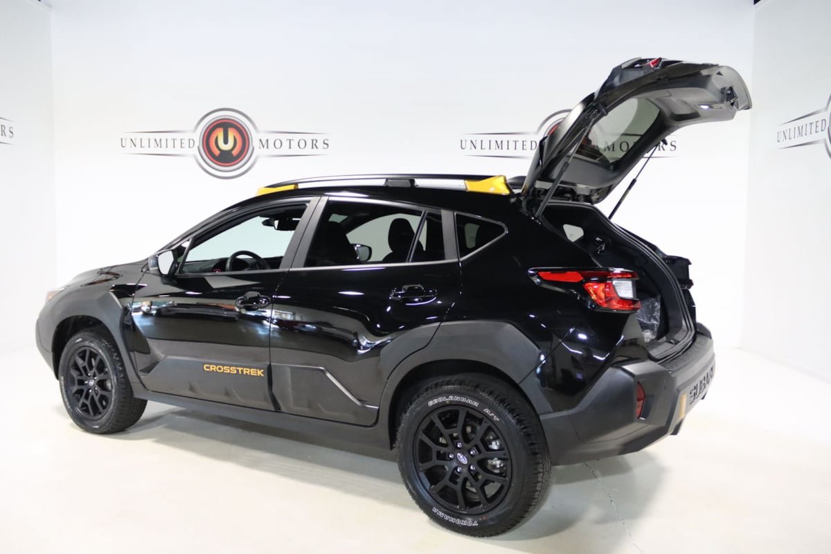 Used 2025 Subaru Crosstrek 2.5i Wilderness AWD/4WD image 33
