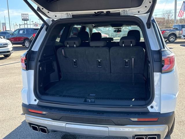 Used 2025 GMC Acadia Elevation image 13