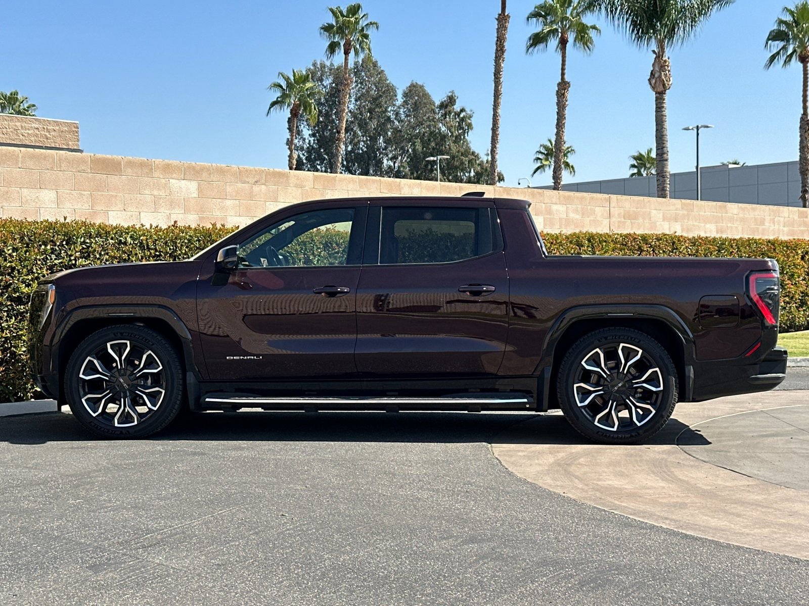 New 2025 GMC Sierra EV Denali image 7