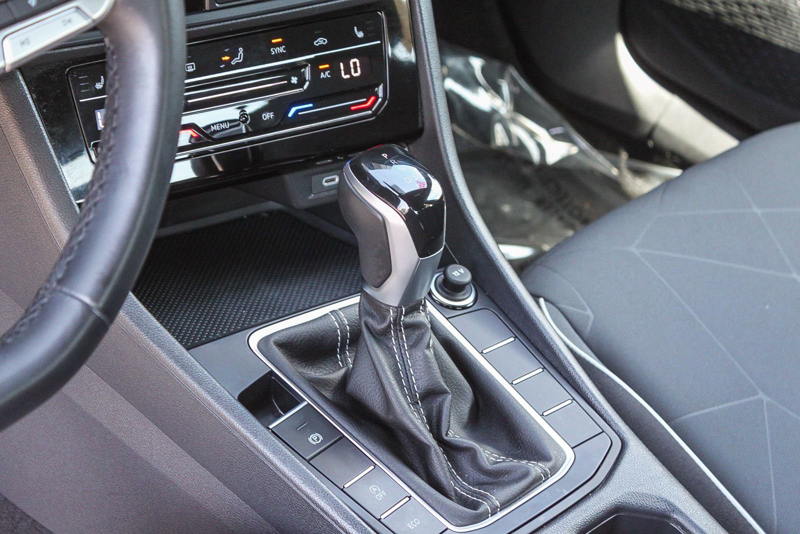 Used 2025 Volkswagen Jetta Sport FWD image 20